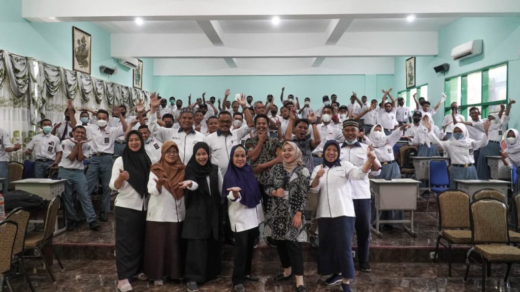 Engaging Educational Spirit, Solo Abadi Visit SMKN 1 Singosari - Solo Abadi