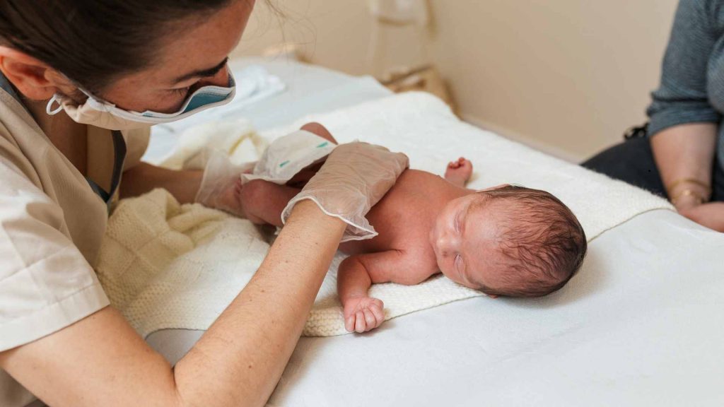 Pemeriksaan Bayi Baru Lahir